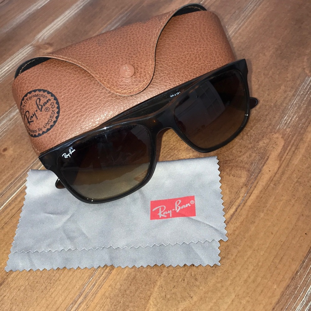 Rayban Wayfarer Sunglasses Polarized Tortoise